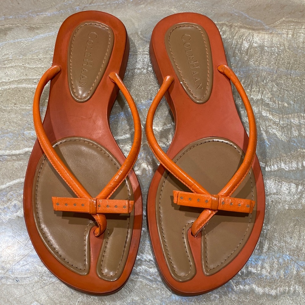 COLE HAAN Orange Leather Slide Strappy Flat Sandals Bow Size 7.5 / Preowned